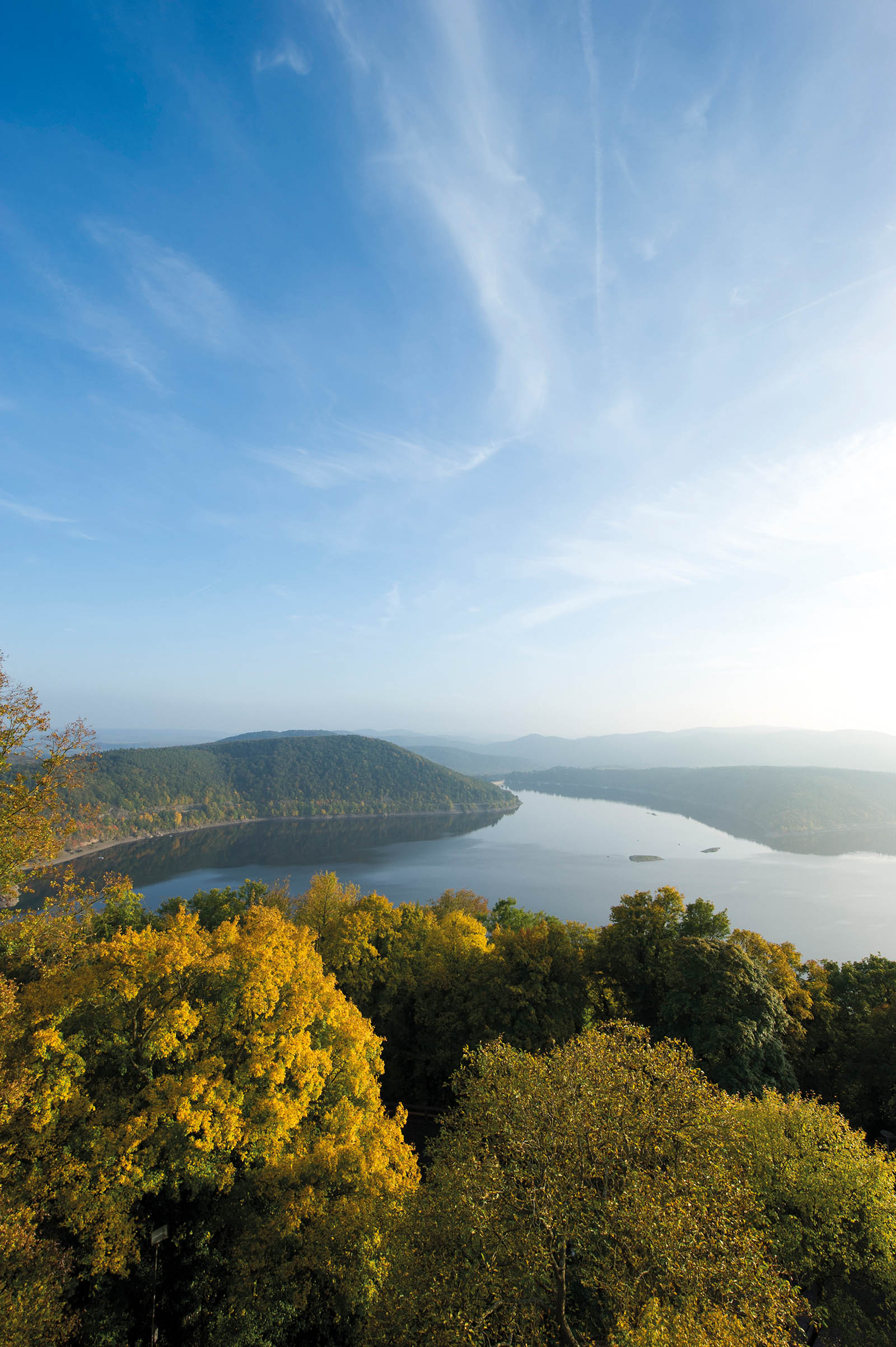 Blick vom Schloss Waldeck über den Edersee