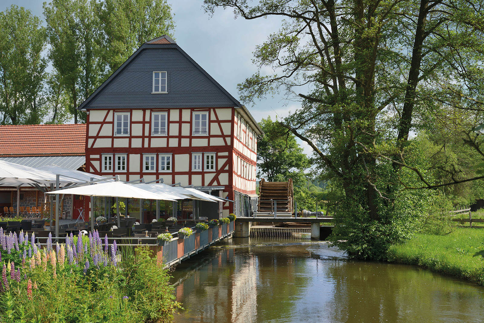 Das Landgut Walkemühle an der Eder
